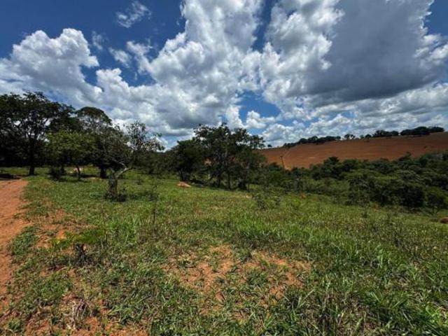 Lote / Terreno à venda em Piracema, no bairro Centro