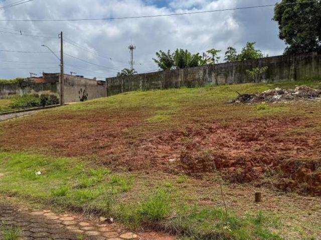 Lote / Terreno à venda em Piumhi, no bairro Novo Tempo