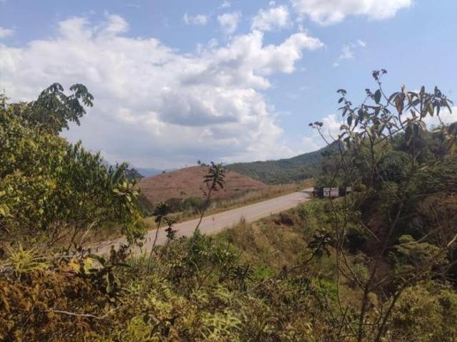 Lote / Terreno à venda em Santa Bárbara, no bairro Pacheca