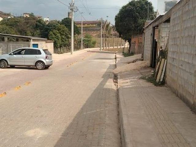 Lote / Terreno à venda em Santa Bárbara, no bairro São Vicente