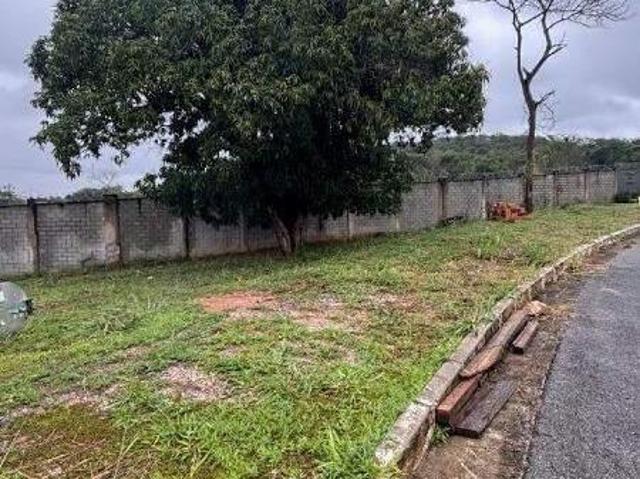 Lote / Terreno à venda em Santa Luzia, no bairro Condomínio Estância Dos Lagos