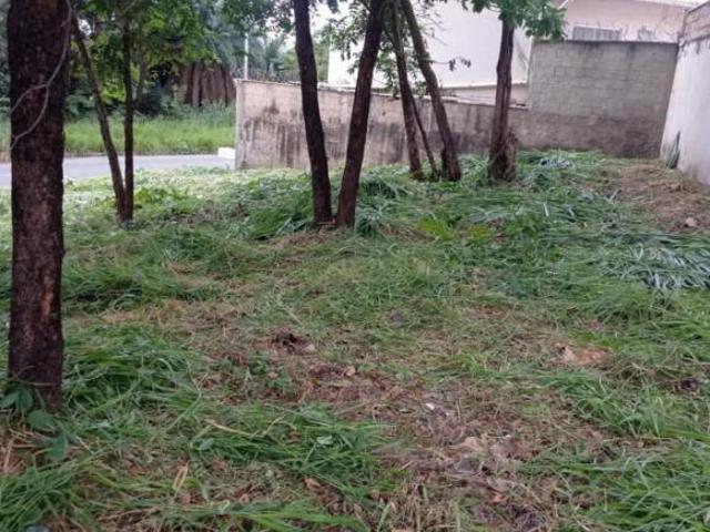 Lote / Terreno à venda em Santa Luzia, no bairro Liberdade