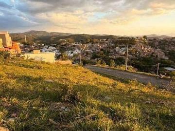 Lote / Terreno à venda em Santa Luzia, no bairro Petrópolis