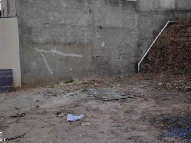 Lote / Terreno à venda em Sabará, no bairro Novo Horizonte