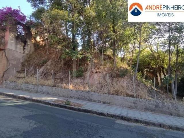 Lote / Terreno à Venda no Bairro Santa Lúcia 358m² Próximo ao Falls Shopping