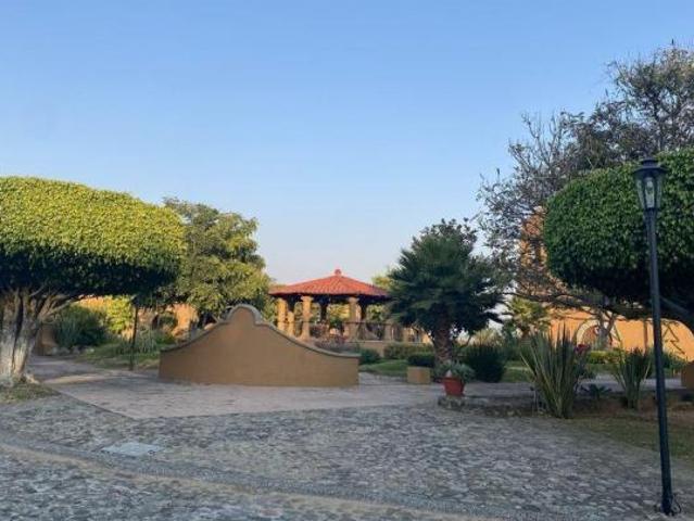 Lote / Terreno en Venta en Lomas de Ahuatlán