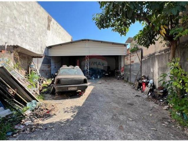 Lote / Terreno para venda em Jardim Amanda I de 250.00m² com 4 Garagens