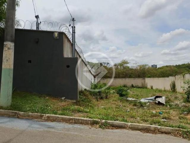 Lote topografia plano sendo 660 m2 a venda no bairro Vale dos Sonhos