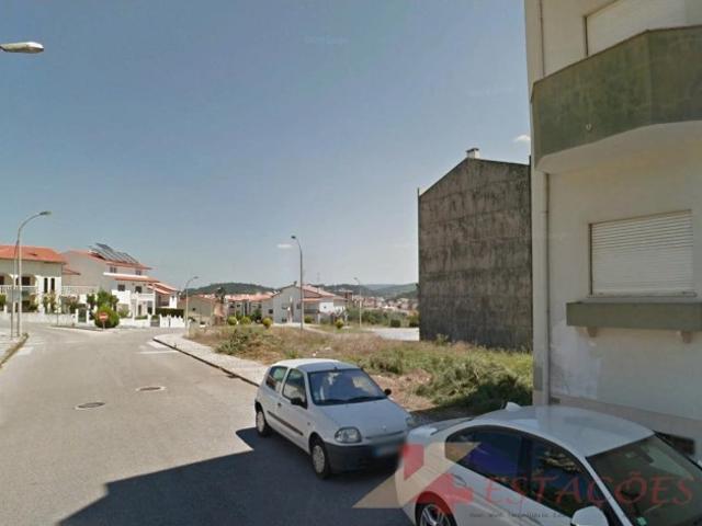 Lote urbano com 204m2, destinado à construção de 6 frações de tipologia T3 || Pombal