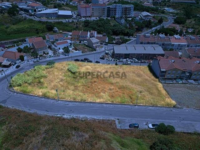 Lote Urbano com 3600m² Potencial Ilimitado no Olival Santíssimo