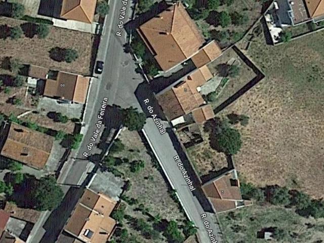 Lote Urbano de 726m² em Comenda, Portugal