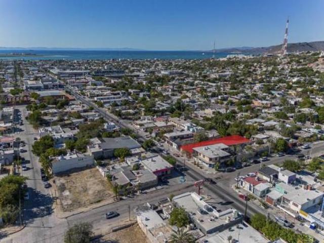 Lote urbano de uso comercial y residencial en el centro de La Paz, Baja California Sur