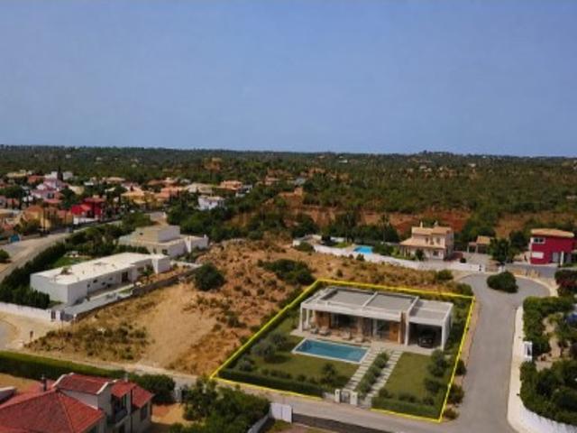 Lote Urbano Exclusivo com 1.496 m² no Cerro Azul Quelfes | Olhão
