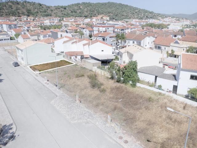 Lote Urbano para moradia Geminada