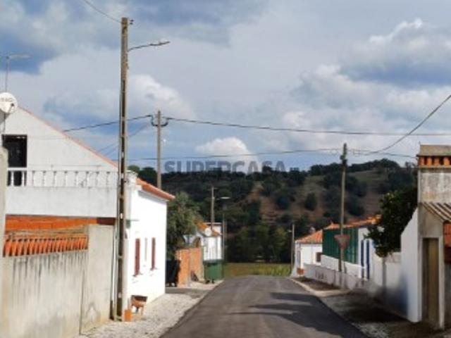 Lote urbano para moradia e piscina