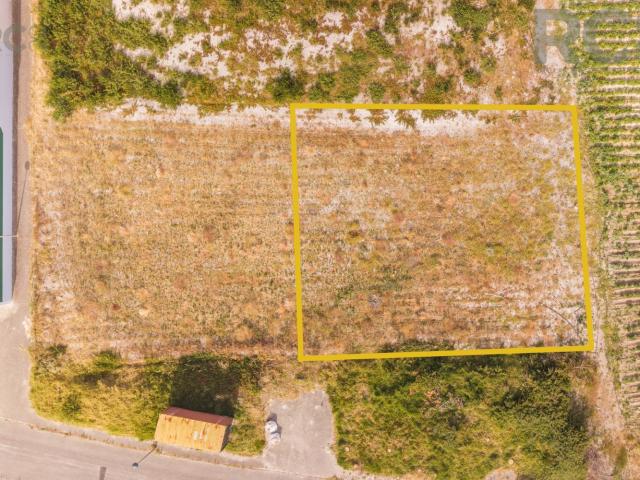 Lote Urbano para moradia na Praia de Santa Cruz