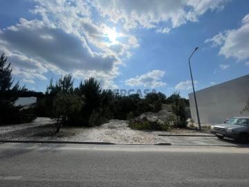 Lote Urbano Rio Maior*RIOMAGIC