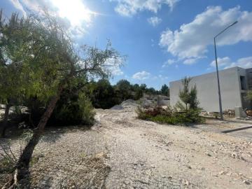 Lote Urbano Rio Maior*RIOMAGIC