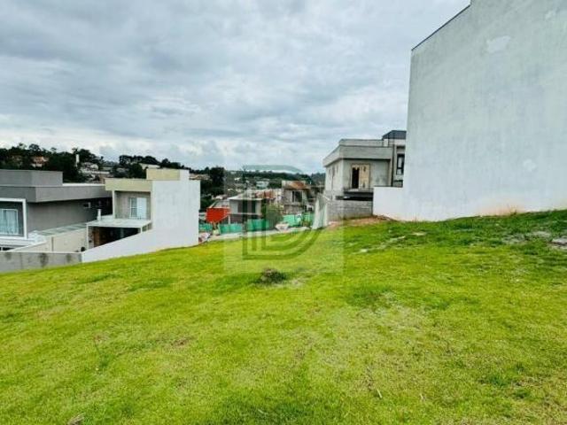 Lote 143,09m² Cond. The Square Village Granja Viana