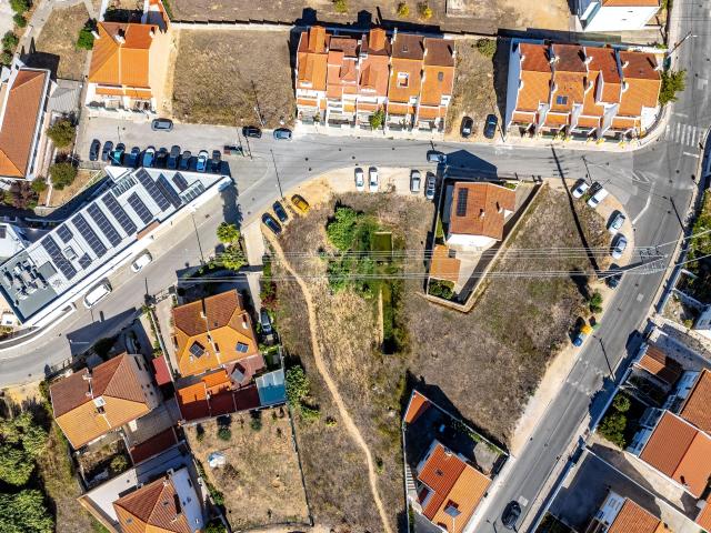 LOTE 23 | AZAMBUJA — CONSTRUA O SEU FUTURO