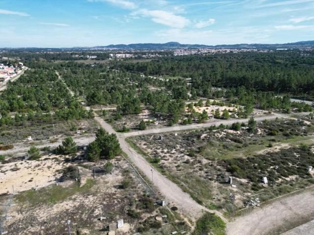Lote 368 para construção de moradia na Quinta do Conde