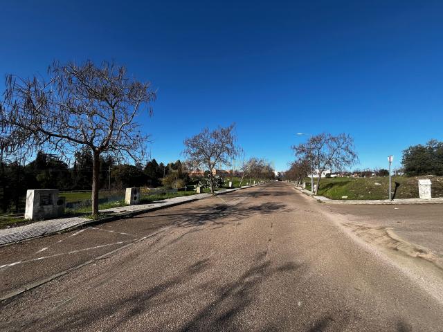 Lote 392m2 para construção de moradia isolada em zona nobre da cidade de Elvas