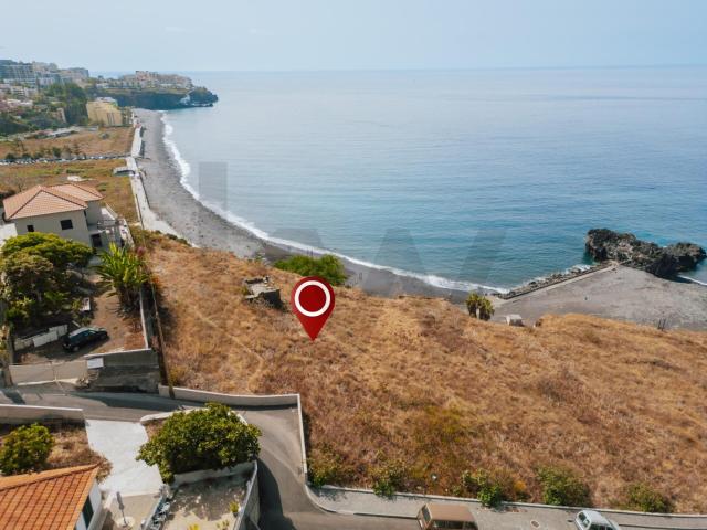 Lote 3 — AREEIRO, Praia Formosa, Funchal | 1.768 m²
