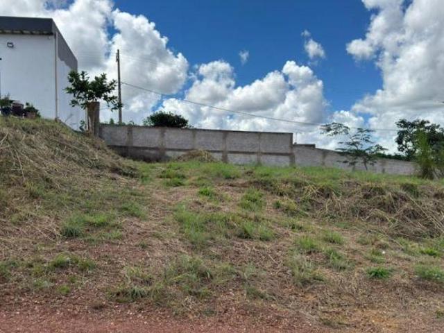 LOTE 400m²