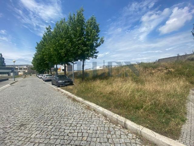 Lote 7B| Lote para moradia unifamiliar em Águas Santas Maia