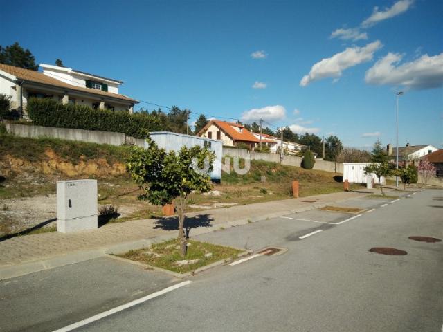 Loteamento Urbano para construção de 5 moradias em banda, no Tortosendo, Covilhã