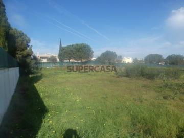 Lotes urbanos para construção de moradia de dois pisos, cave e piscina, Porto de Mós, Lagos