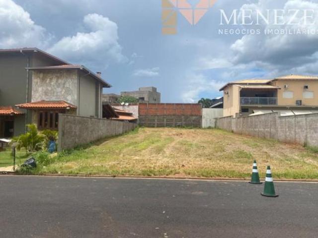 Lotes à venda no Condomínio Enseada