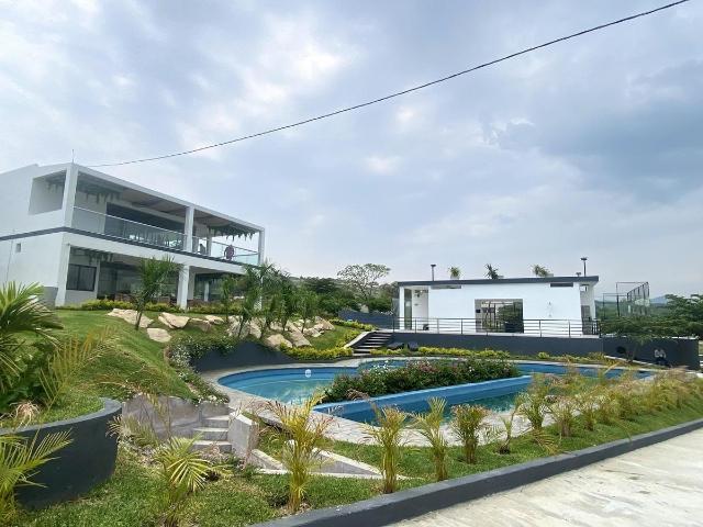 Lotes de terreno en VENTA con todos los servicios en Residencial Oasis