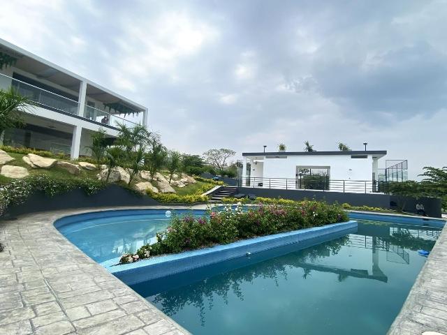 Lotes de terreno en VENTA con todos los servicios en Residencial Oasis