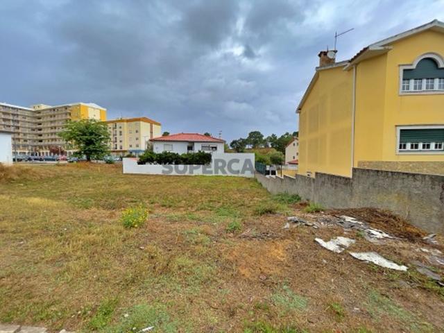 Lotes de terreno junto a Torres Vedras