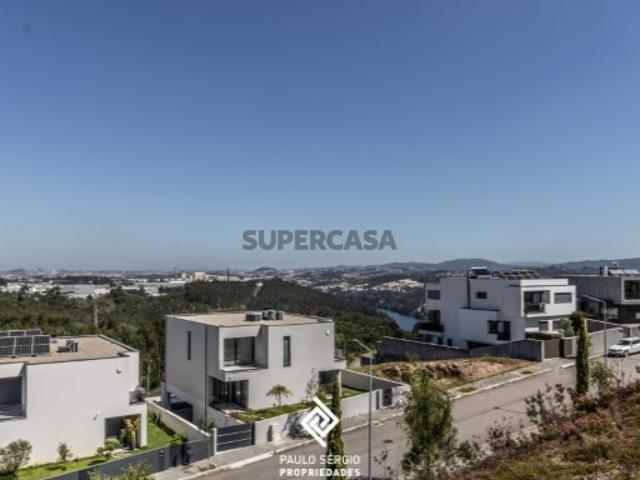 LOTES DE TERRENO JUNTO AO RIO DOURO VILA NOVA DE GAIA