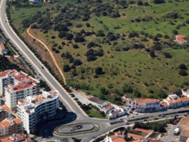 Lotes de terreno para construção de apartamentos em Lagos