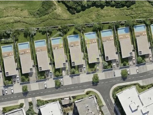 Lotes de Moradia com Piscina próximo a Praias, Lagoa