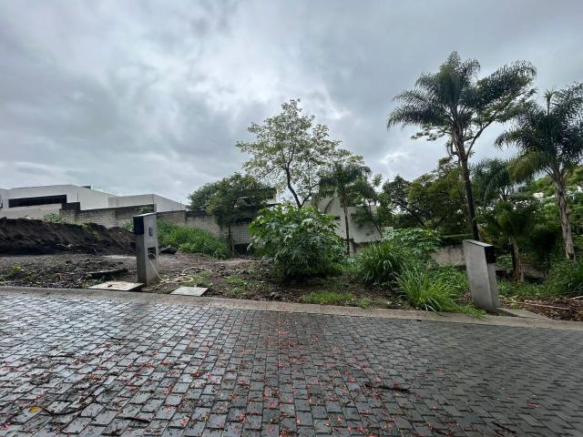 Lotes en venta en fracc. con vigilancia. Acapantzingo, Cuernavaca