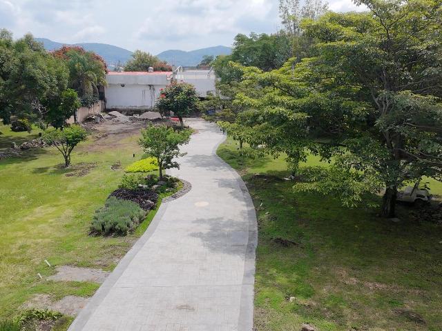 Lotes en venta en Jiutepec Centro dentro de fraccionamiento con vigilancia 24/7