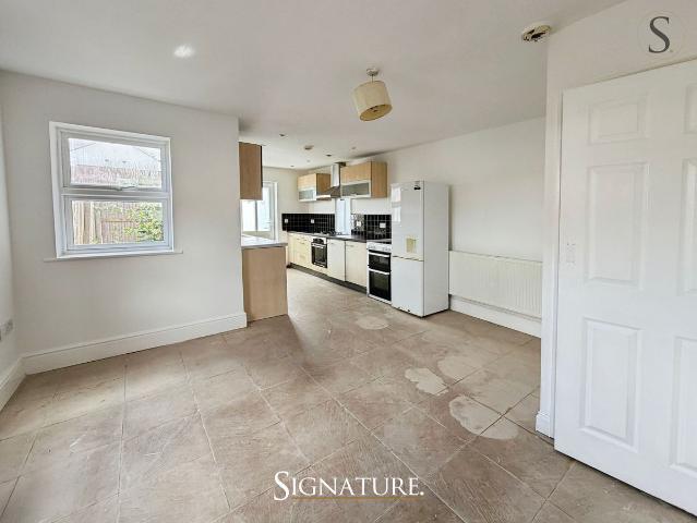 Lothair Road, Leicester LE2, 4 bed detached house to rent, £1,395 pcm | PrimeLocation