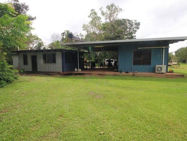 LOTS OF SPACE FOR YOUR $$$ & SET UP FOR HORSES TOO