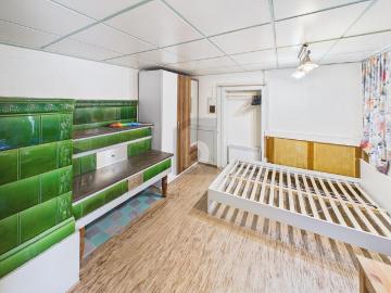 LOTS OF SPACE – WITH A STABLE AND A LARGE GARDEN!