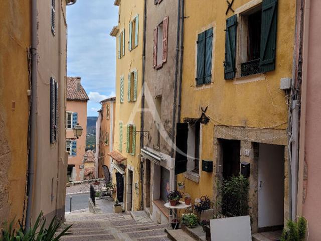 lots de 2 appartements Fayence centre village