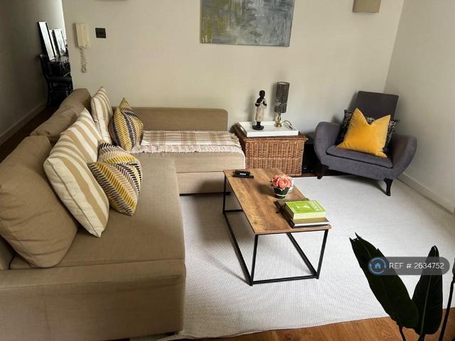 Lots Village, London, SW10 1 bed flat to rent £2,495 pcm £576 pw