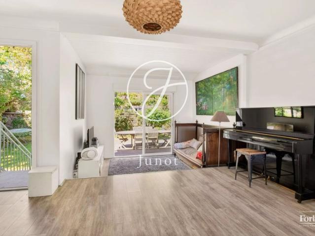 Louveciennes LE VILLAGE Maison 180 m² 4/5 chambres Terrain 650 m²