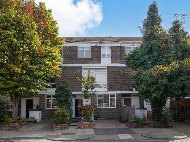 Loudoun Road, St John's Wood NW8 4 bed house to rent £9,499 pcm £2,192 pw