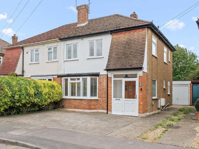 Loudwater Close, Sunbury On Thames 3 bed semi detached house to rent £2,600 pcm £600 pw
