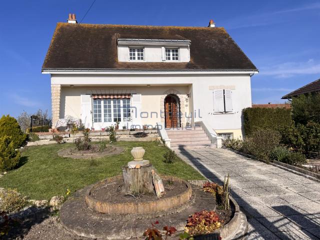 Loudun 86 Maison familiale lumineuse 6 Ch avec atelier et. 180m² Loudun