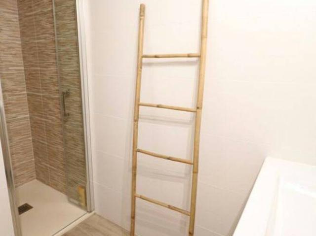 Loue appartement meublé à l année